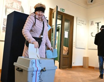 Lidé v části Brna začali volit nástupce zesnulého senátora Krause
