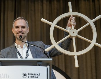 Předseda strany Hřib přijal nominaci na celostátního volebního lídra Pirátů