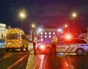 Vláda projedná hodnocení reakce při střelbě na FF UK či návrhy MZe