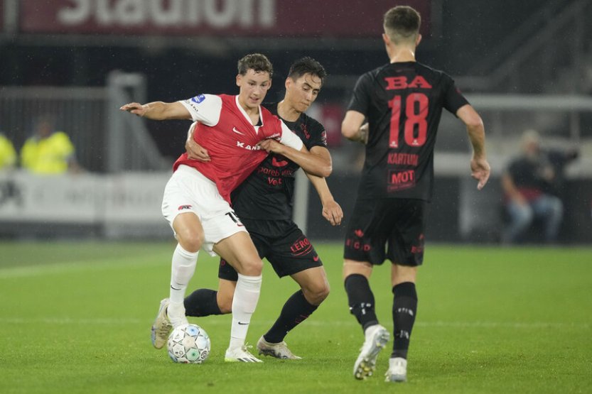 Twente se Sadílkem v sestavě utrpělo v Konferenční lize debakl s Fenerbahce