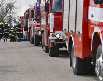 Při požáru domu v Halenkově na Vsetínsku zemřeli dva lidé, škoda pět milionů Kč