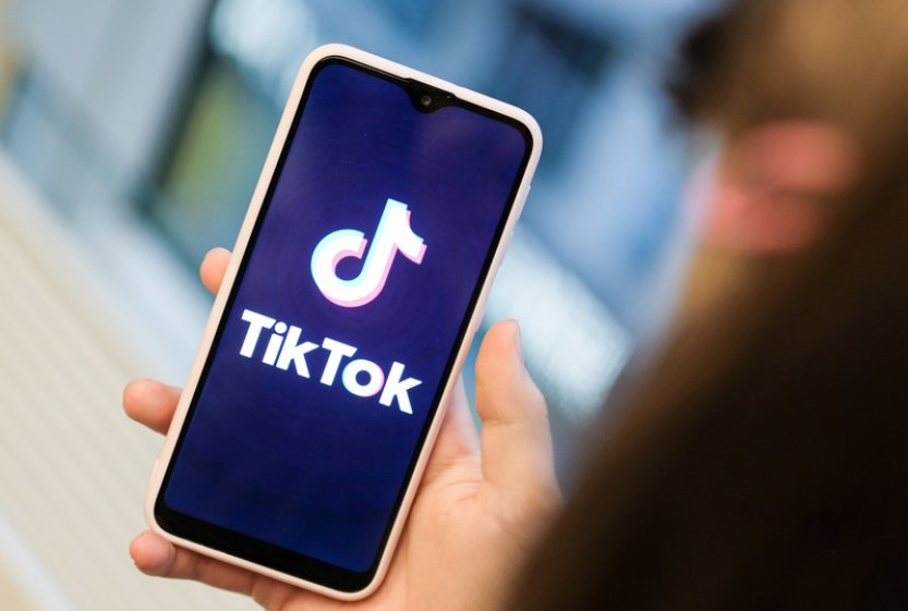 Lékárníci varují před výzvou na TikToku, může vést k předávkování paracetamolem