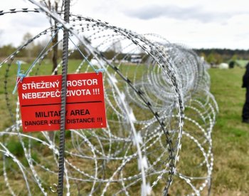 Stát bude moci získat soukromé pozemky pod vojenskými objekty
