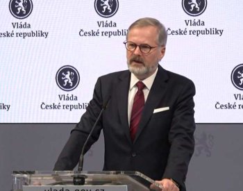 Fiala svolal jednání ministerstva a organizátorů sbírky na drony