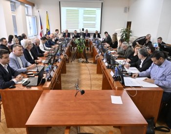 Zastupitelé Holešova neschválili sloučení dvou základních škol ve městě