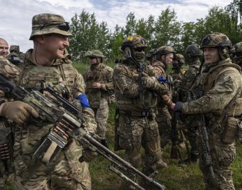 The Times: Proukrajinští ruští partyzáni verbují lidi k útoku na Moskvu