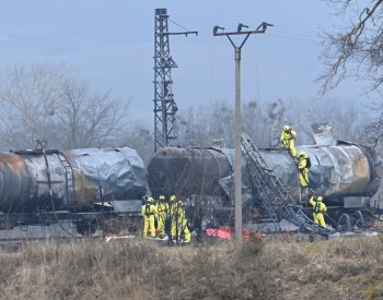 Odklízení havarovaných cisteren začne nejspíš v neděli