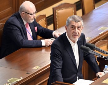 Babiš: Řešení války na Ukrajině není v posílání zbraní, ale v diplomacii