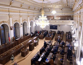 Ve Sněmovně se rozhořela debata k uzákonění výpovědi bez udání důvodu