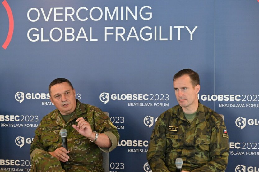 Konflikt mezi Ruskem a NATO nelze vyloučit, zopakoval Řehka