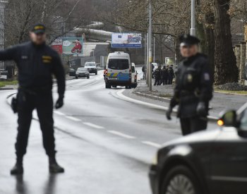 Stovky lidí musely kvůli nálezu letecké pumy v Brně opustit domovy