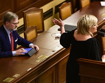 Schillerová vulgárně napadla premiéra Fialu, podle něj ztrácí nervy