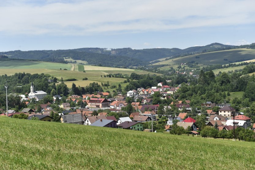 Poslance zaměstnala debata o úpravě pravomoci obcí posunout noční klid