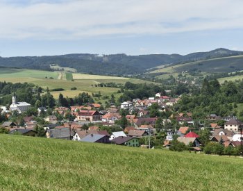 Poslance zaměstnala debata o úpravě pravomoci obcí posunout noční klid