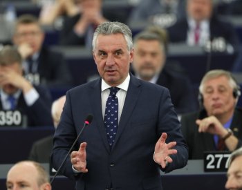 Zahradil po téměř 34 letech opouští ODS