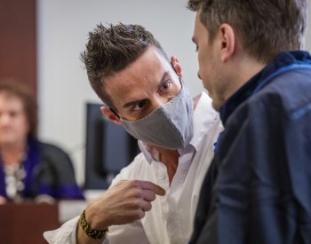 Za ubodání muže 85 ranami v Kunratickém lese uložil soud 17 let vězení