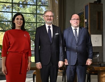 Lídři ODS, TOP 09 a KDU-ČSL podepíšou koaliční smlouvu pro volby