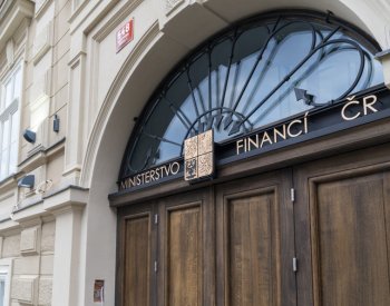 MF navrhuje zařadit do Ústavy ČR požadavek na udržitelné veřejné finance