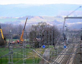 Inspekce: Těžba kontaminované zeminy není možná, benzen se odpařuje