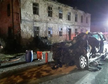 U Horního Slavkova zemřeli při nehodě dvou osobních aut tři lidé