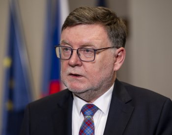 Stanjura vítá Trumpovo rozhodnutí o clech, Jurečka mluví o nekompetentnosti