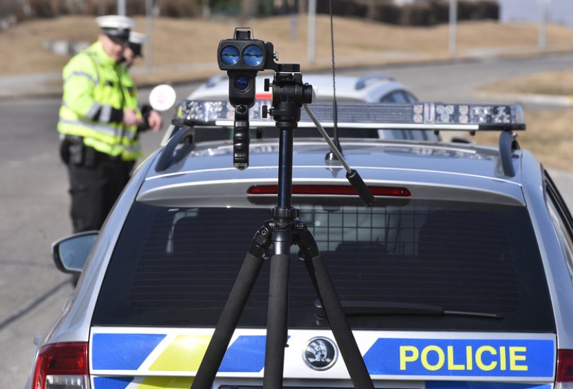 Policie při dopravní akci zaznamenala víc než 3000 přestupků, meziročně víc