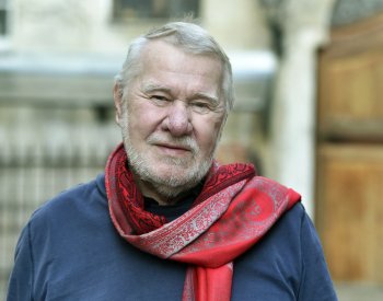 Ve věku 82 let dnes zemřel bývalý politik, novinář a cestovatel Jaromír Štětina