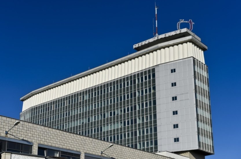 Poplatky za televizi a rozhlas od května vzrostou, podepsal Pavel