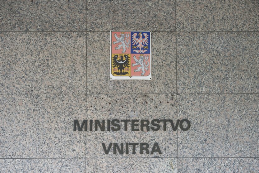 NKÚ: Systém e-zákonů bude stát téměř dvojnásobek; vnitro nesouhlasí