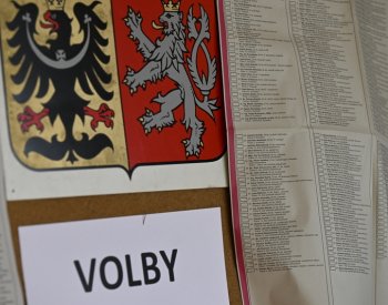 Diplomacie s pomocí krajanů šíří informace o možnosti volit korespondenčně