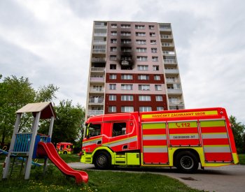 Výbuch otřásl panelovým domem v Ostravě, 40 lidí utrpělo lehké zranění
