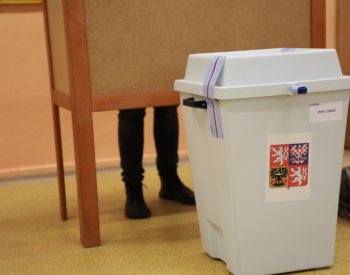 ANO v dubnu podle modelu Kantar CZ oslabilo, koalice Spolu posílila