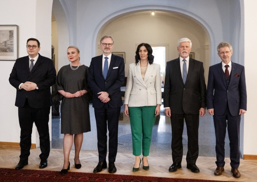 Na Hradě se dnes sejdou nejvyšší ústavní činitelé k debatě o summitu NATO