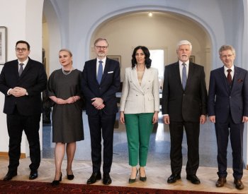 Na Hradě se dnes sejdou nejvyšší ústavní činitelé k debatě o summitu NATO
