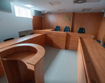 Soud po zásahu policie v Brně na magistrátu a kraji poslal do vazby dva lidi