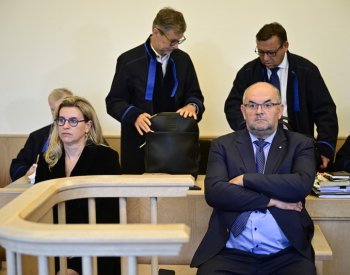 Žalobce žádá o zpřísnění trestů pro Peltu a Kratochvílovou