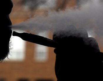 Elektronické cigarety nebudou nově smět připomínat hračky nebo sladkosti