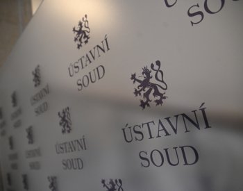 Ústavní soud vyhlásí, jak rozhodl o návrhu na zrušení části zákona o auditorech