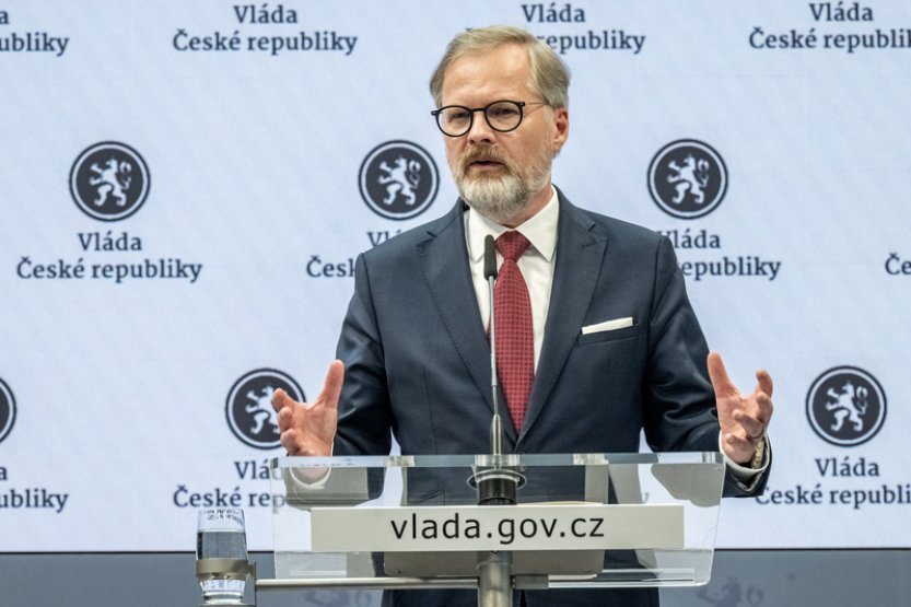 Vláda projedná nařízení o zvýšení platů vojáků či kvóty pro pracovníky z ciziny