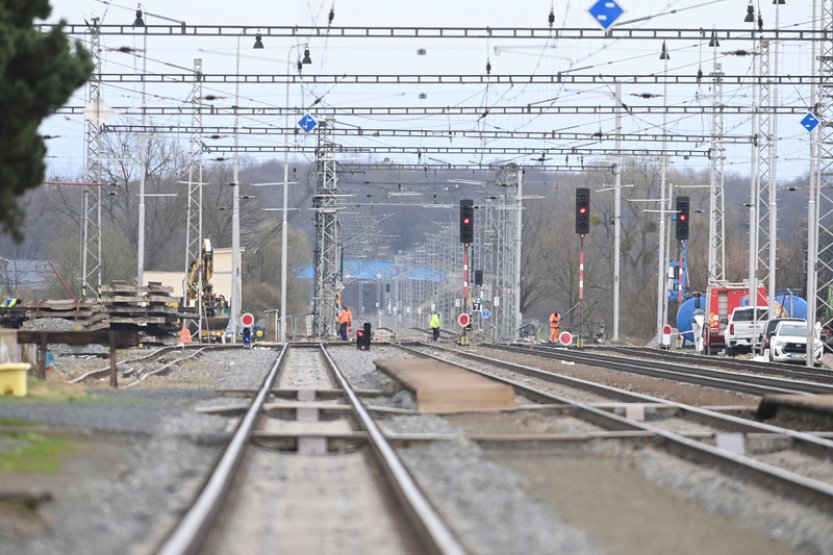 Na trati v Hustopečích n.B. bude v noci z neděle na pondělí obnoven provoz vlaků