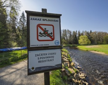 NP Šumava zvažuje kvůli suchu změnu podmínek pro splouvání Teplé Vltavy