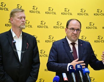 Lidovci budou hlasovat proti vyslovení nedůvěry vládě
