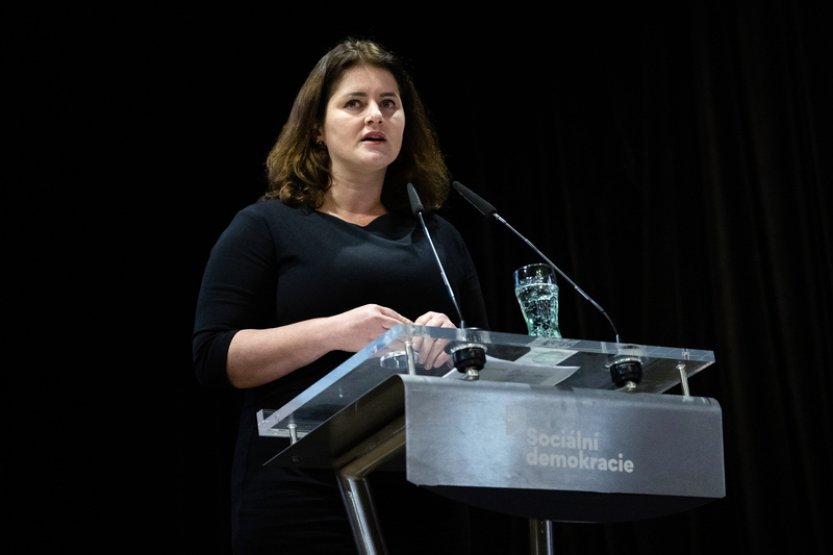 SOCDEM vyzvalo Stačilo! k volební spolupráci, stranu opustil Dienstbier