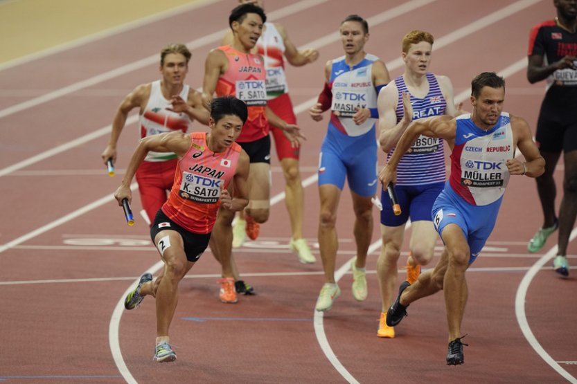 Česká čtvrtkařská štafeta mužů vylepšila rekord, na finále MS to nestačilo