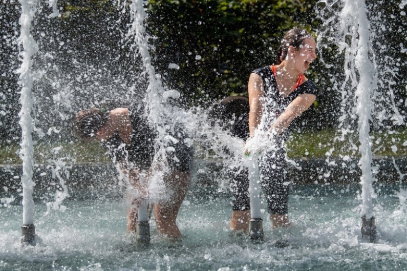 Česko čeká tropický týden, na víkend se teploty zmírní
