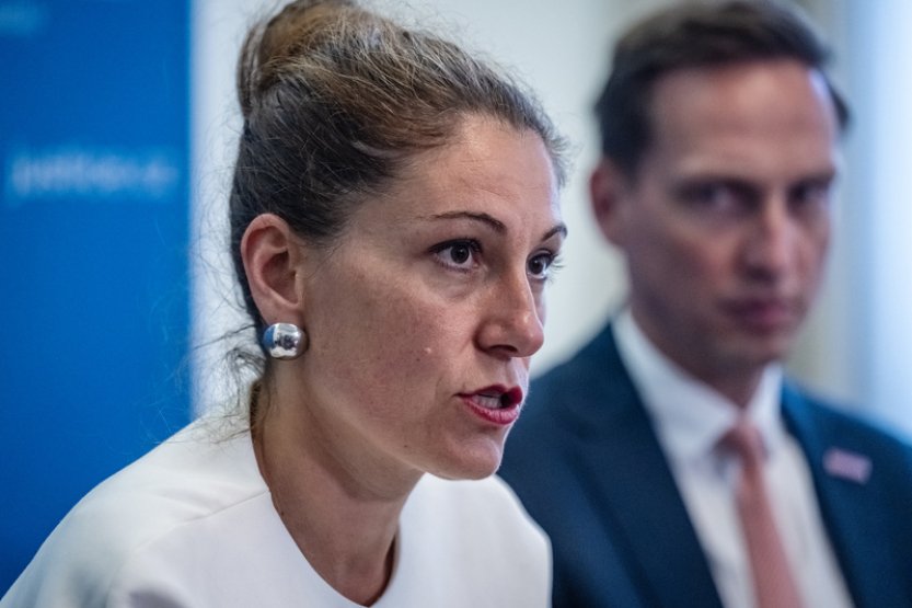 Vláda probere peníze pro Vězeňskou službu či pomoc s ochranou ukrajinské kultury