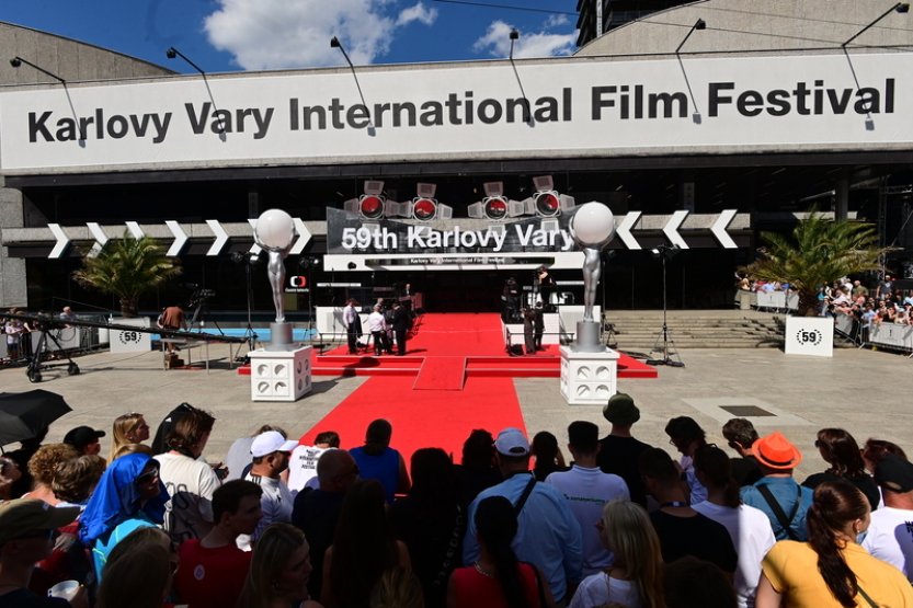 Skarsgaard na karlovarském festivalu uvede film a pobeseduje s fanoušky