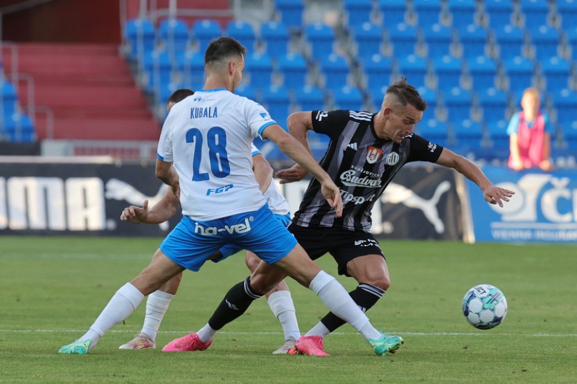 Ostrava po zlepšeném výkonu ve druhé půli porazila Budějovice 2:0