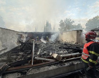 U Máchova jezera vyhořela v noci na dnešek oblíbená restaurace Bílý Kámen