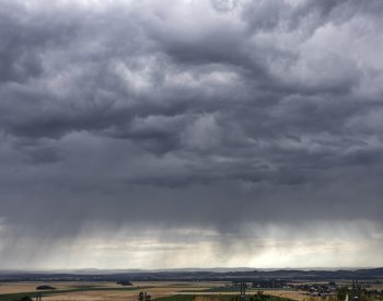 Po tropickém víkendu přichází ochlazení, teploty klesnou na 25 stupňů